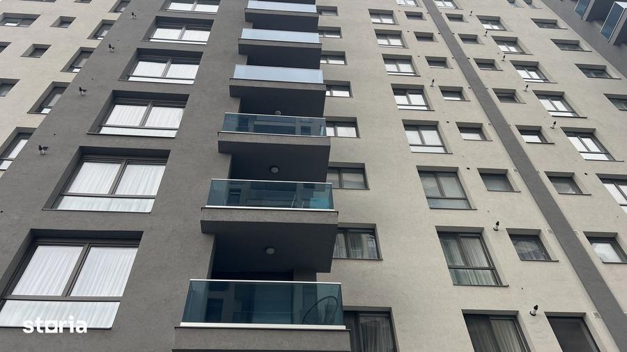 Apartament cu 3 camere semidecomandat, mobilat în Tei