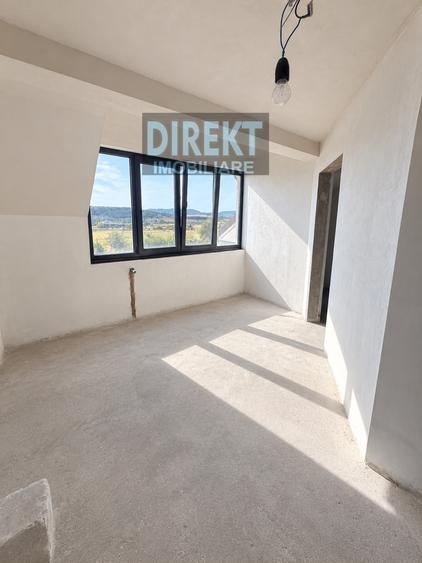 Casă individuală cu 5 camere cu Teren 70 Mp în Livezile