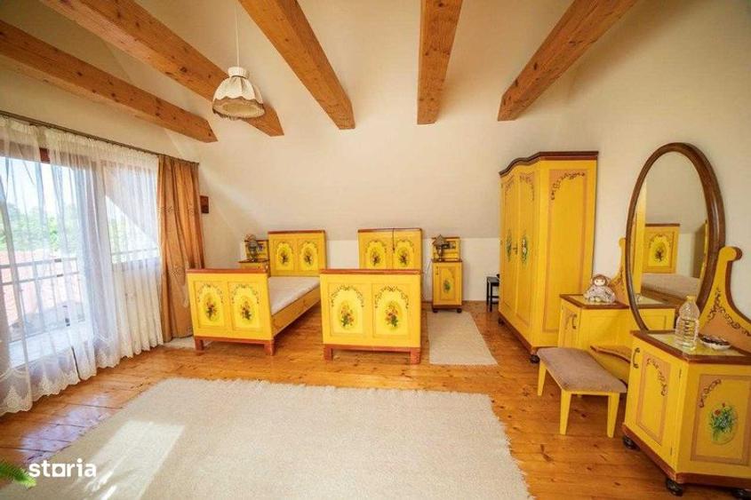 Casă cu 4 camere cu Teren 460 Mp în Noua