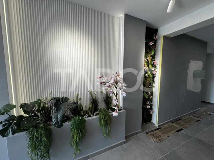 Penthouse cu 3 camere decomandat în Periferie