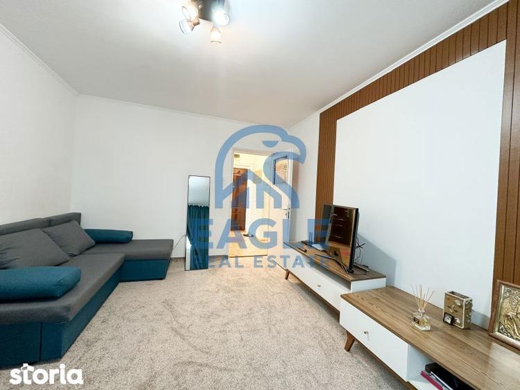 Apartament cu 2 camere decomandat, mobilat în Central