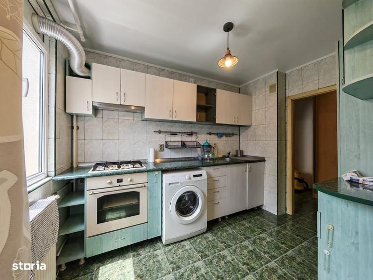 Apartament cu 3 camere semidecomandat în Drumul Taberei