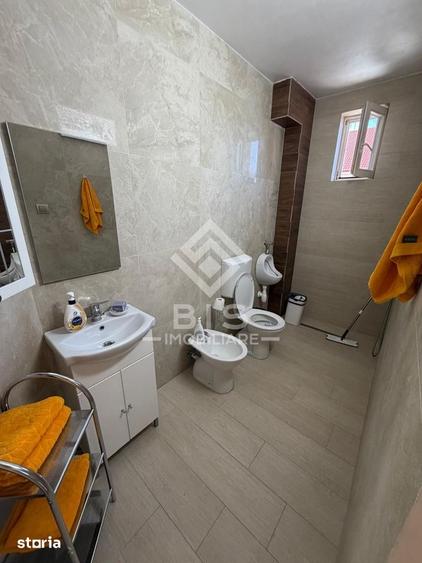 Casă cu 10 camere cu Teren 1400 Mp în Unirea