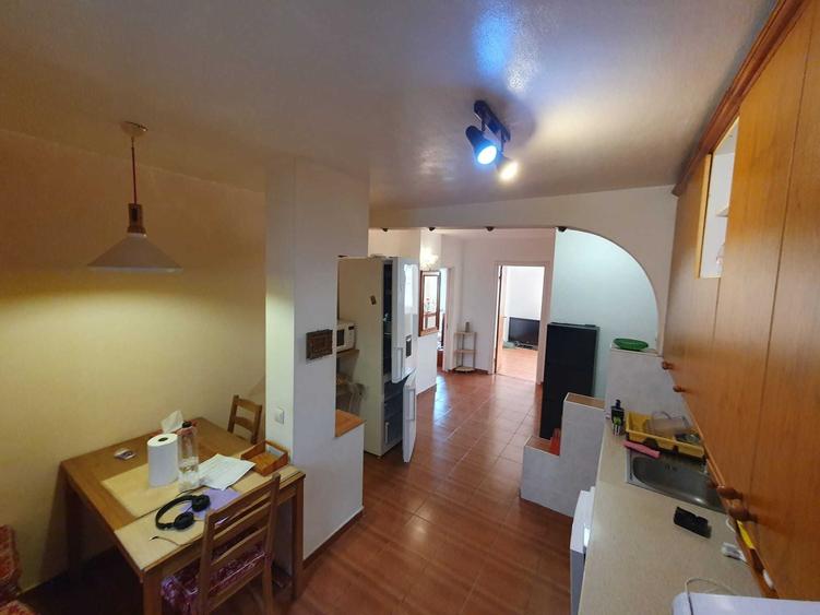 Apartament cu 4 camere decomandat în Dobroești