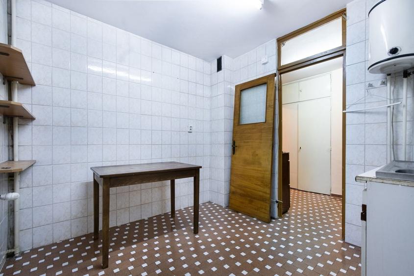 Apartament cu 2 camere decomandat în P-ța Alba Iulia