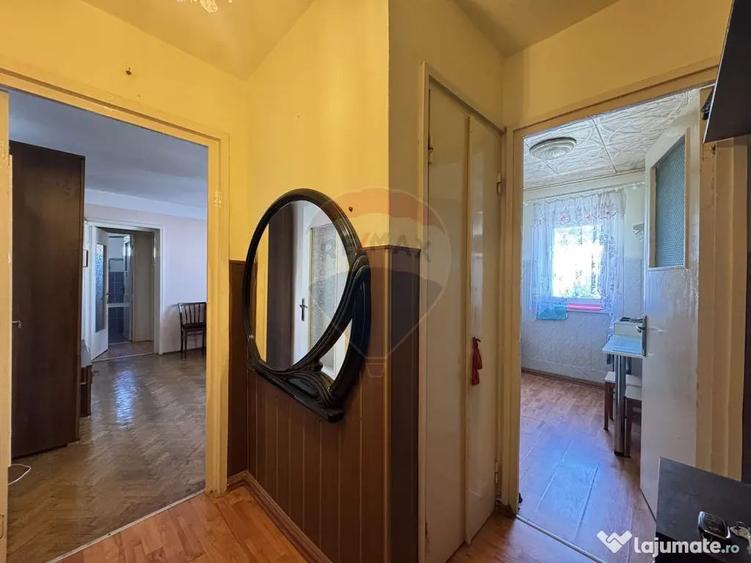Apartament cu 2 camere semidecomandat în Central