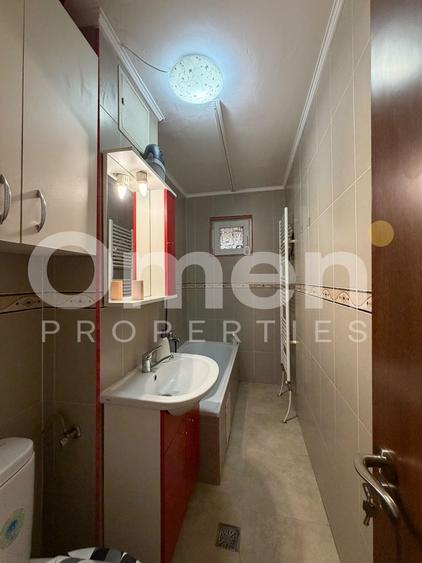 Apartament cu 2 camere semidecomandat, mobilat în Central