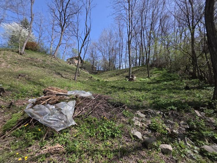 Teren agricol intravilan de 2070 mp, în Brebu