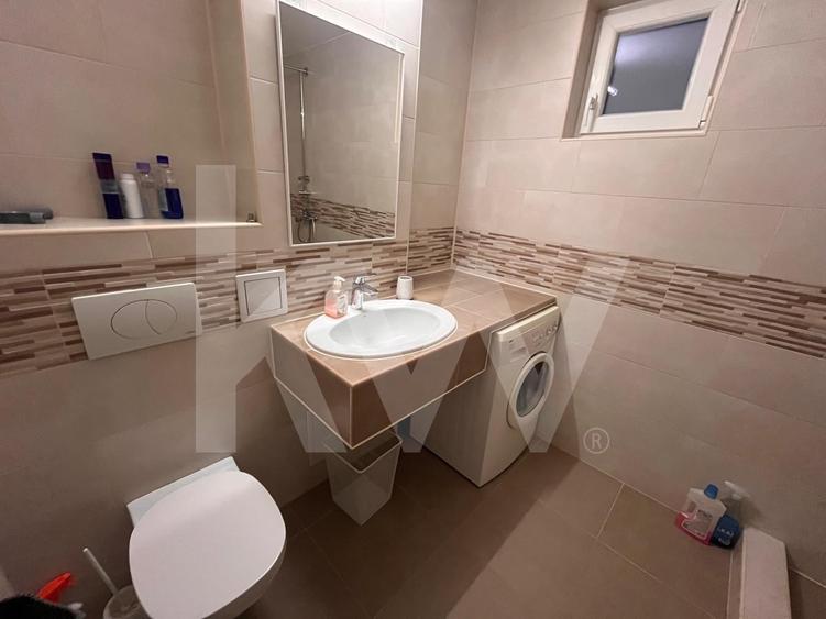 Apartament cu 3 camere semidecomandat, mobilat în Mihai Viteazul
