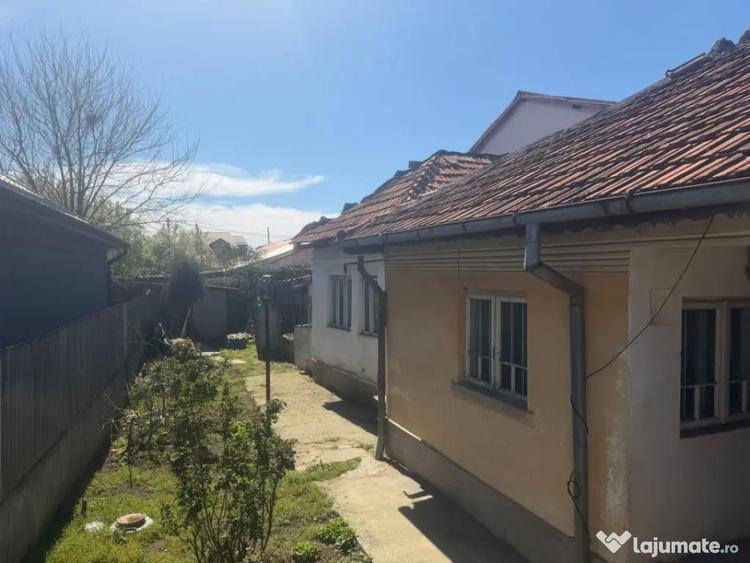 Casă cu 3 camere cu Teren 240 Mp în Brestei