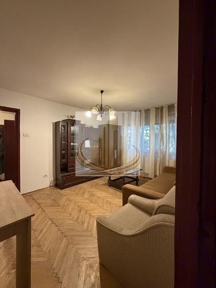 Apartament cu 3 camere semidecomandat, mobilat în Cetății