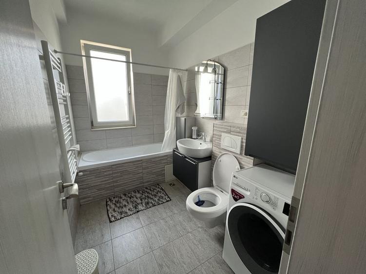 Apartament cu 3 camere decomandat în Dumbrăvița