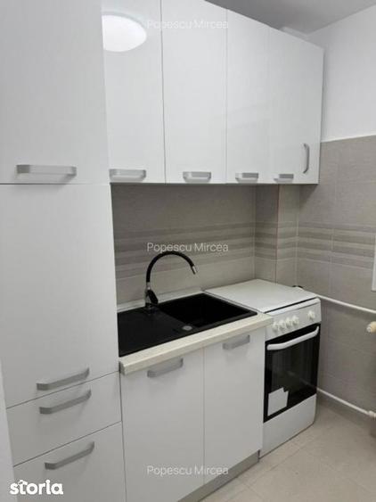 Apartament cu 2 camere semidecomandat, mobilat în Tei