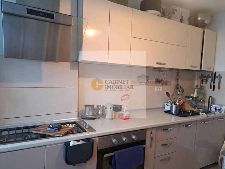 Apartament cu 3 camere decomandat în Politehnica