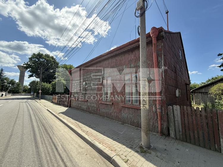 Casă individuală cu 2 camere cu Canalizare în Central