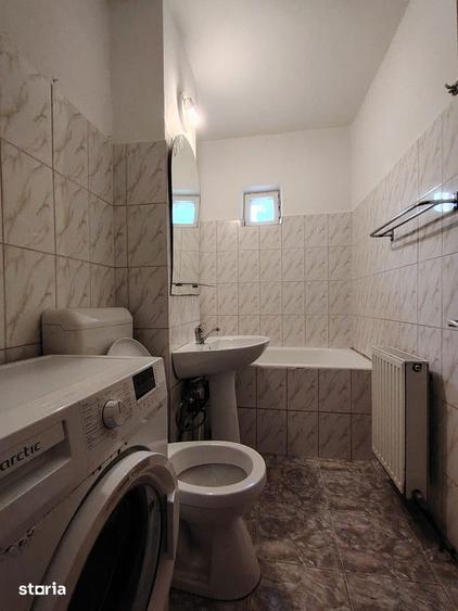 Apartament cu 3 camere în Micro 4