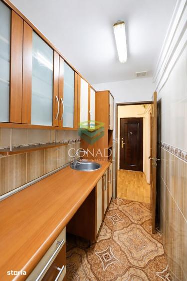 Garsonieră decomandată în Titan