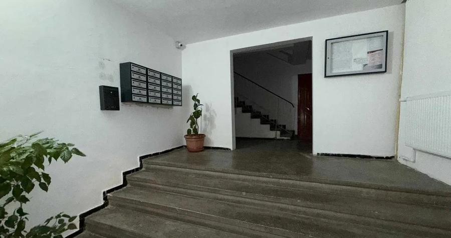 Apartament cu 2 camere decomandat, mobilat în Vitan