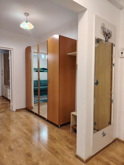 Apartament cu 2 camere decomandat, mobilat în Alexandru cel Bun