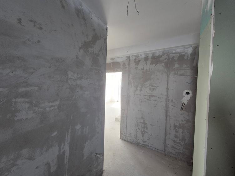 Duplex cu 4 camere cu Canalizare în Chiajna