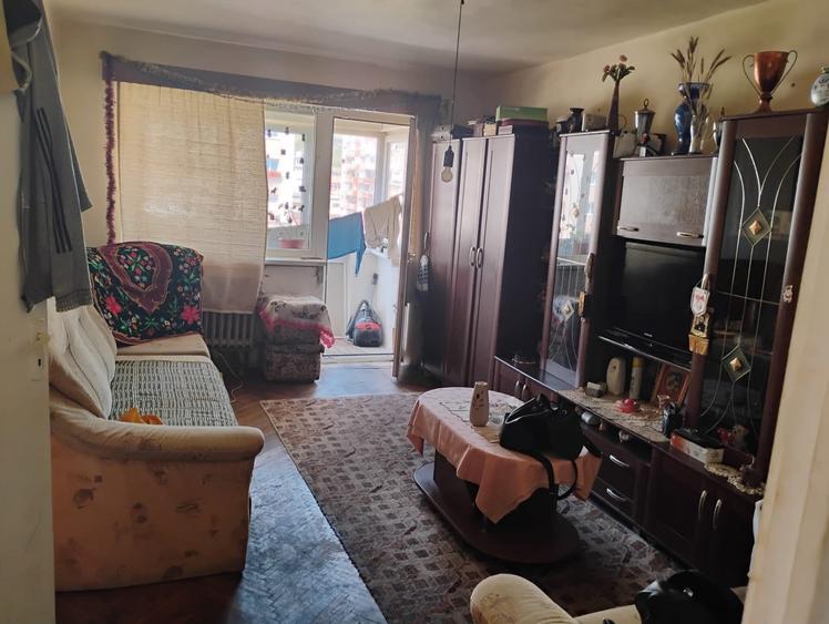 Apartament cu 2 camere, mobilat în Cetate
