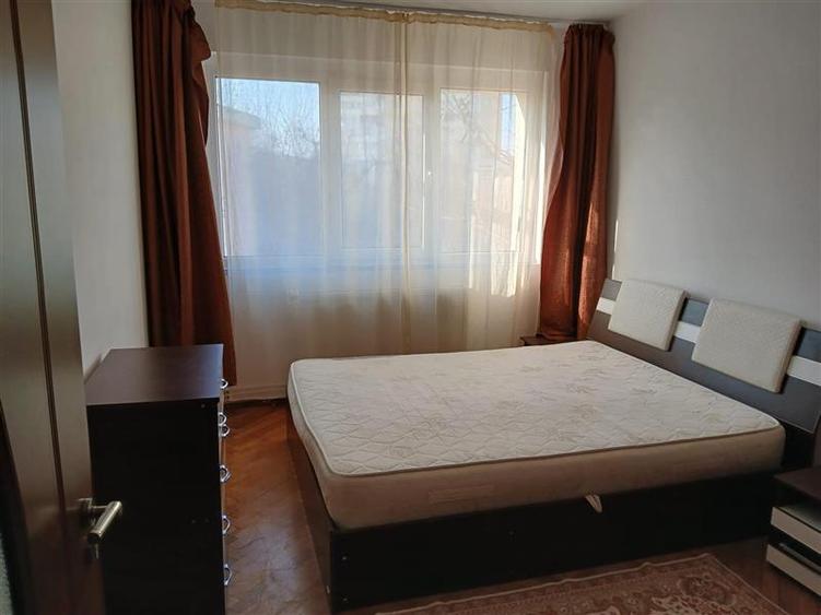Apartament cu 2 camere decomandat, mobilat în Podu Roș