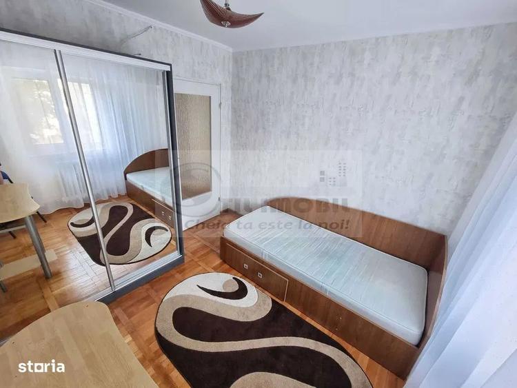Apartament cu 3 camere decomandat, mobilat în Podu Roș