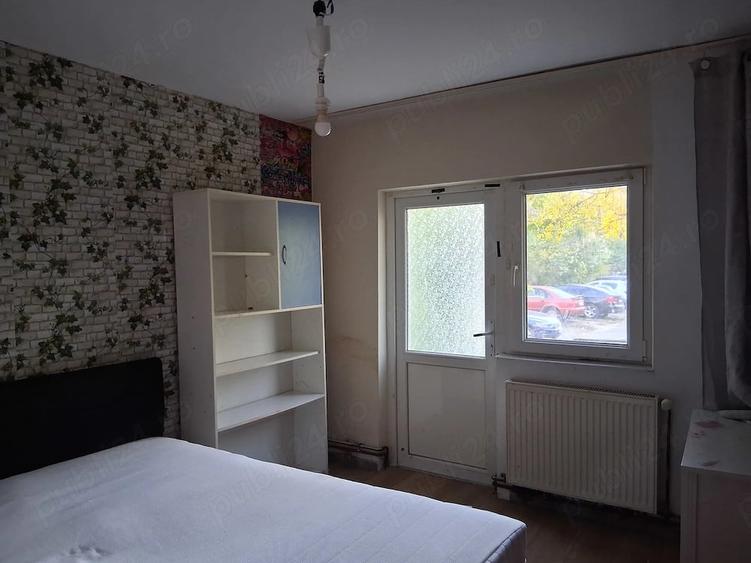 Apartament cu 3 camere decomandat în Lipovei