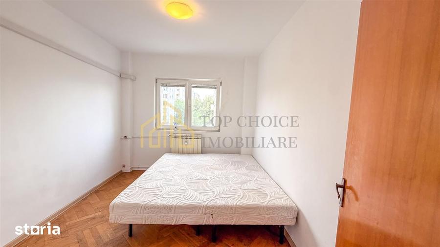 Apartament cu 3 camere decomandat în Tei
