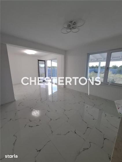 Casă cu 5 camere cu Teren 630 Mp în Corbeanca