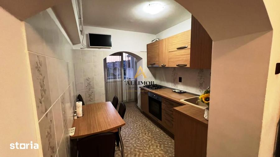 Apartament cu 2 camere decomandat în Cantacuzino