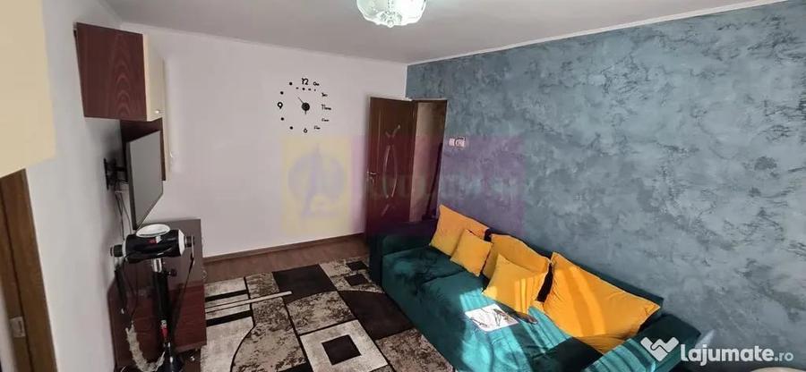 Apartament cu 2 camere semidecomandat în Central