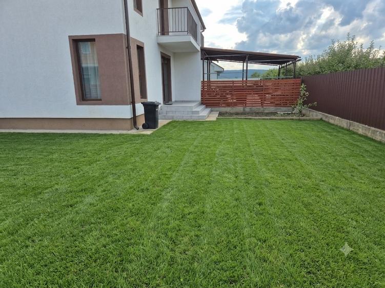Duplex cu 5 camere cu Canalizare în Gilău
