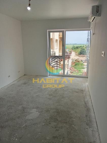 Garsonieră decomandată în Vest