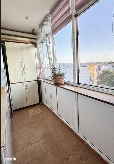 Apartament cu 2 camere în Podu Roș