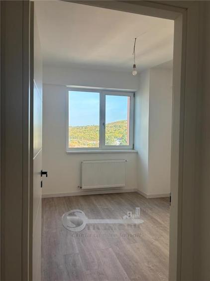 Apartament cu 2 camere semidecomandat în Lunca Cetățuii