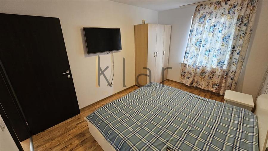 Apartament cu 4 camere semidecomandat, mobilat în Bună Ziua