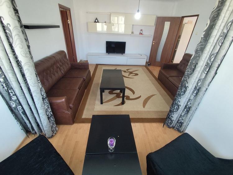Apartament cu 3 camere decomandat în Uiasca