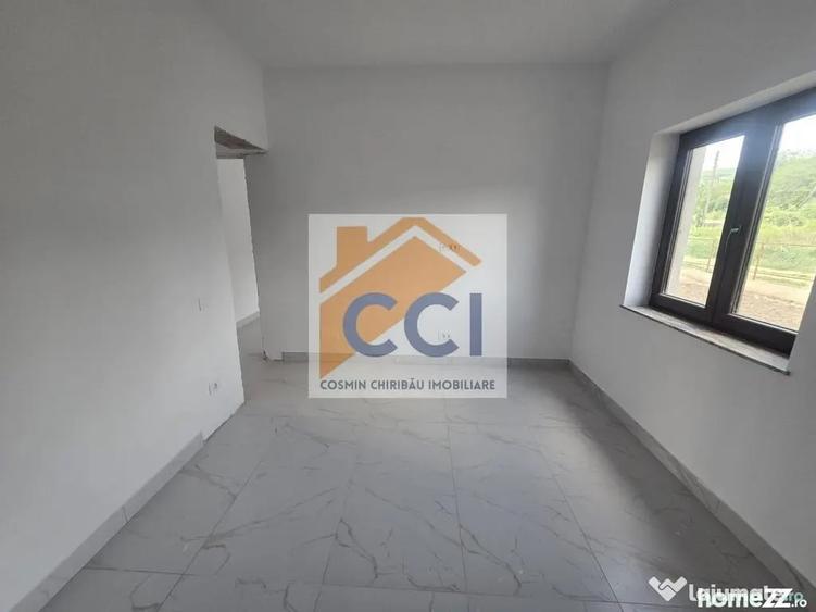 Casă cu 3 camere cu Teren 590 Mp în Sărata