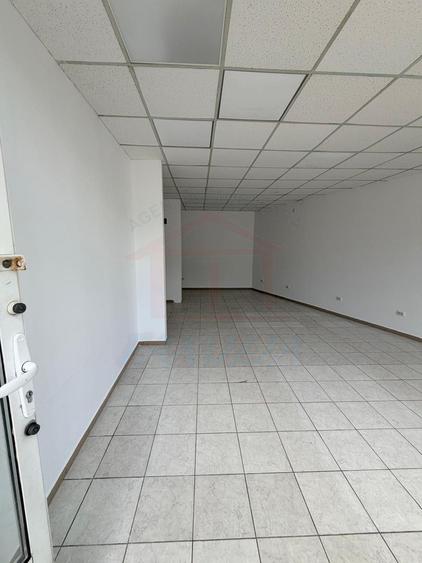 Spațiu comercial, de 53 mp, în Micro 21
