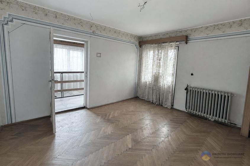 Casă cu 4 camere cu Canalizare în Săvinești