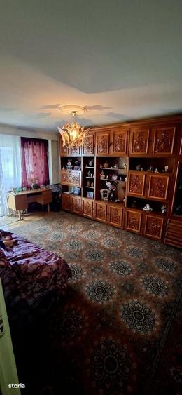 Apartament cu 2 camere decomandat în Eremia