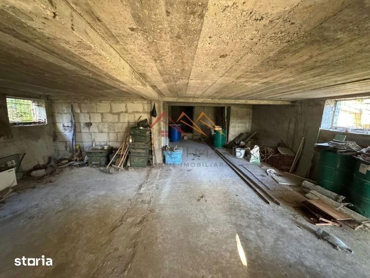 Casă cu 6 camere cu Teren 1354 Mp în Cornu