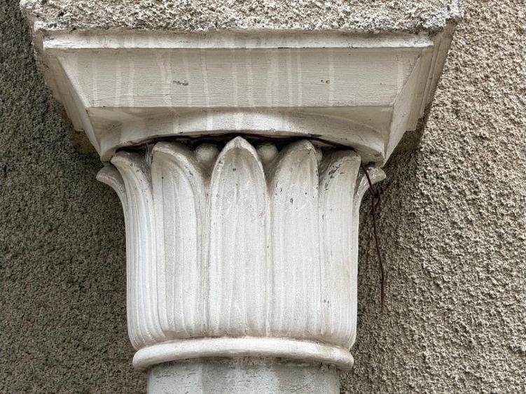 Casă cu 9 camere cu Teren 297 Mp în Dorobanți