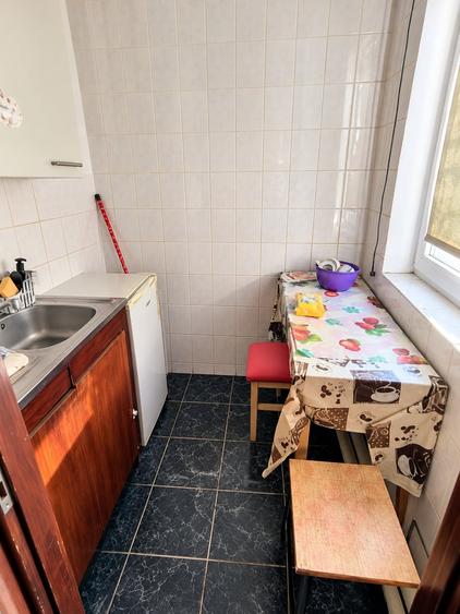 Garsonieră decomandată, mobilată în Lipovei