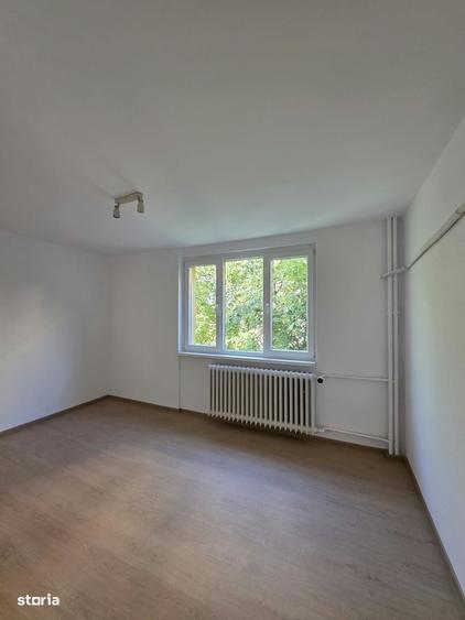 Apartament cu 3 camere în Obor