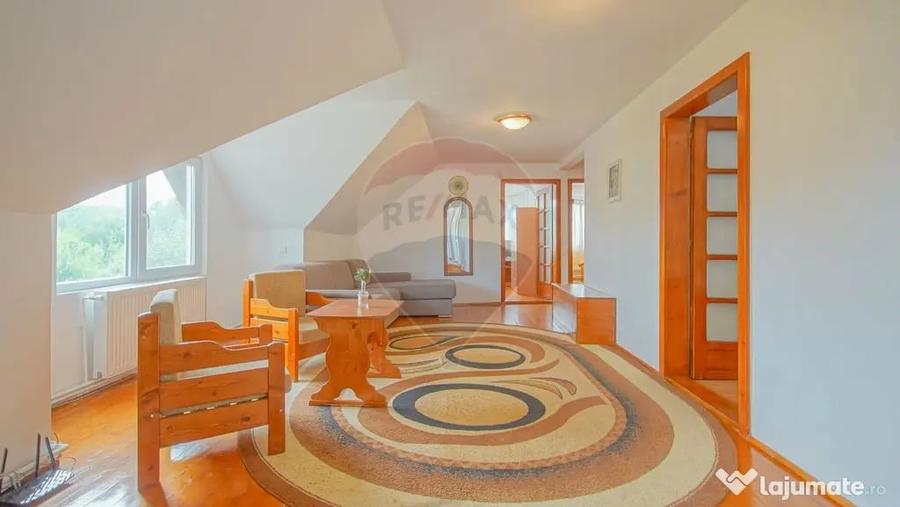 Casă cu 7 camere cu Teren 800 Mp în Purcăreni