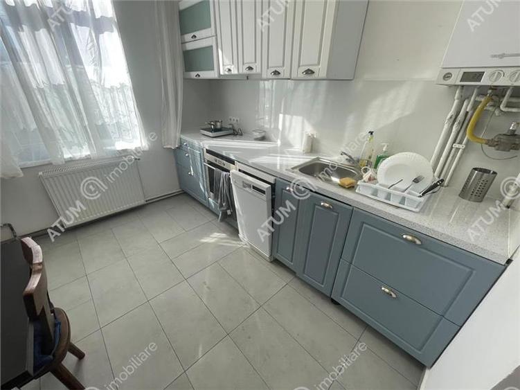 Apartament cu 2 camere decomandat, mobilat în Central