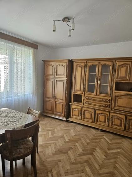 Apartament cu 3 camere decomandat, mobilat în Central