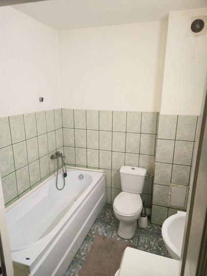 Apartament cu 2 camere semidecomandat în Florești